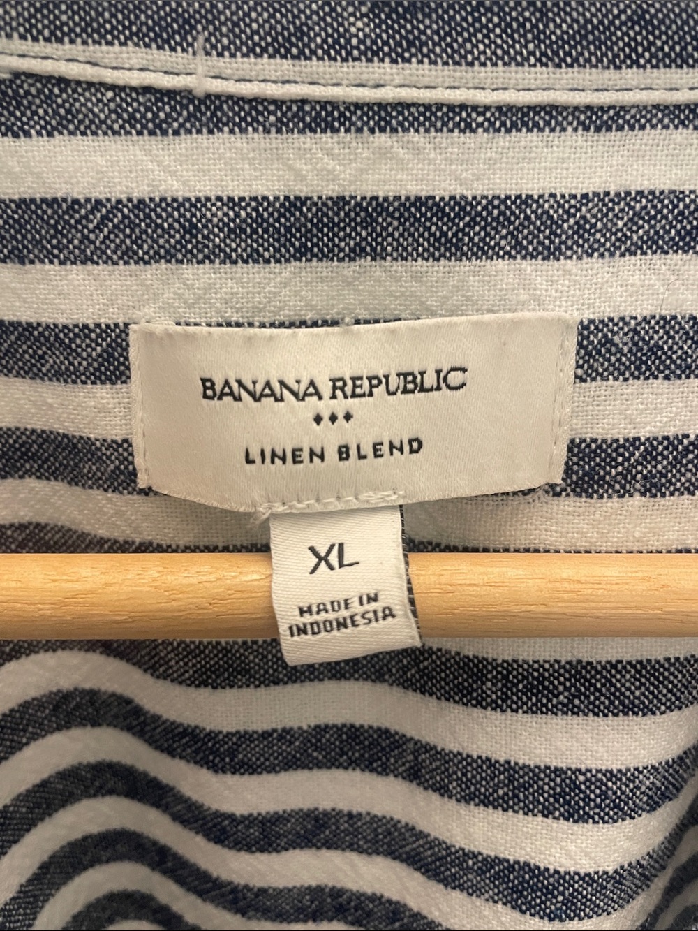 Banana Republic Navy & White Striped Linen Old Money Button-Down Shirt - Picture 2 of 5